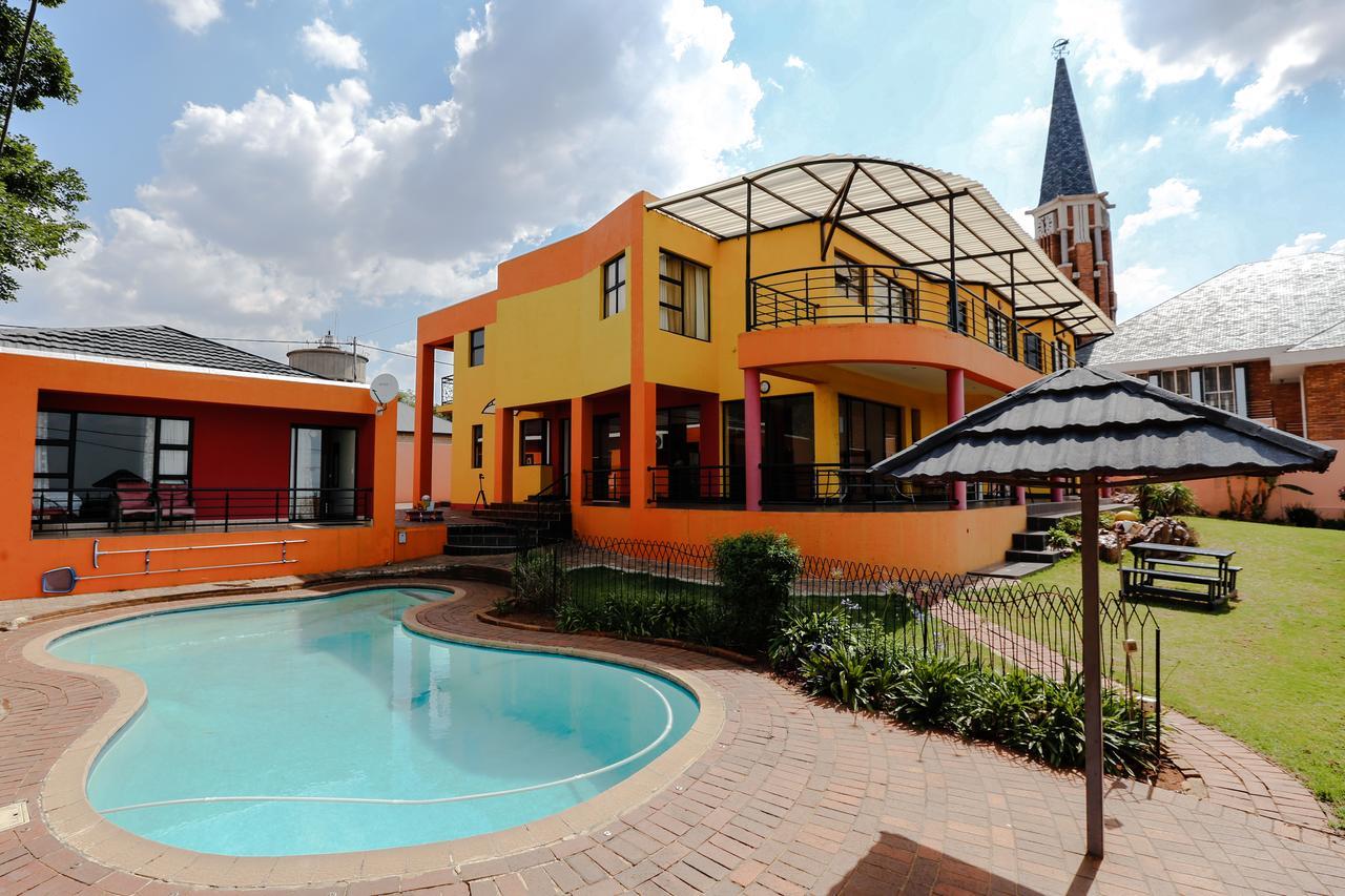 แกรนด์ วิว เบด แอนด์ เบรคฟาสต์ Bed & Breakfast โจฮันเนสเบิร์ก ภายนอก รูปภาพ