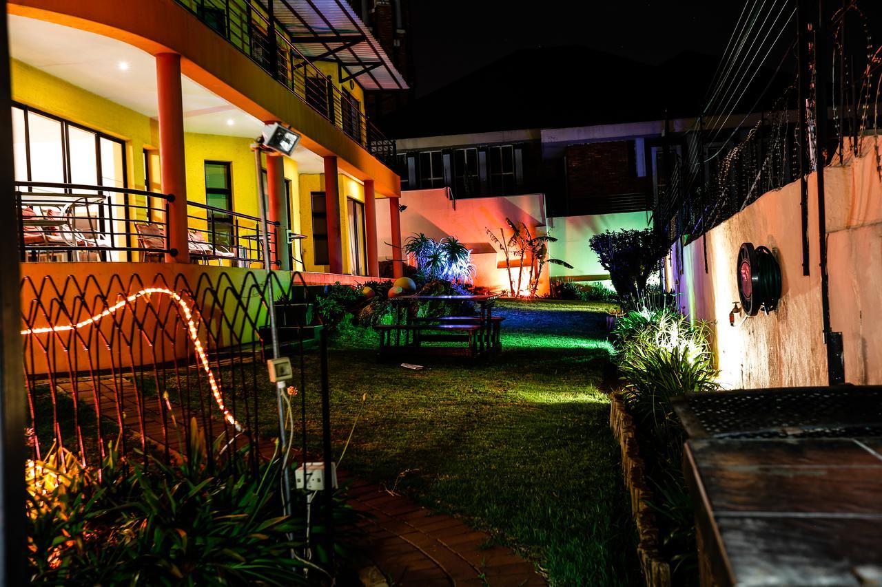 แกรนด์ วิว เบด แอนด์ เบรคฟาสต์ Bed & Breakfast โจฮันเนสเบิร์ก ภายนอก รูปภาพ